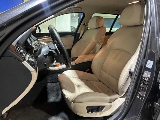 BMW 528i Touring High Executive 258hp 2011 5-Series, 55-PFG-7
