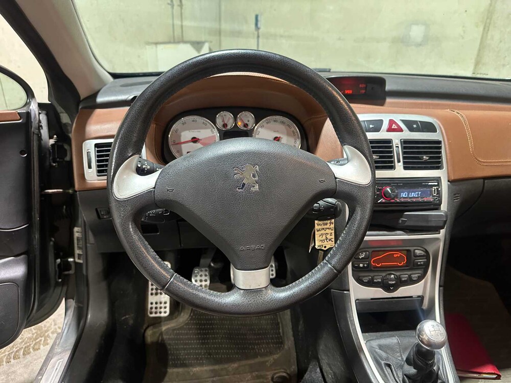 Peugeot 307 CC 2.0-16V 136pk 2005, 96-RB-DR