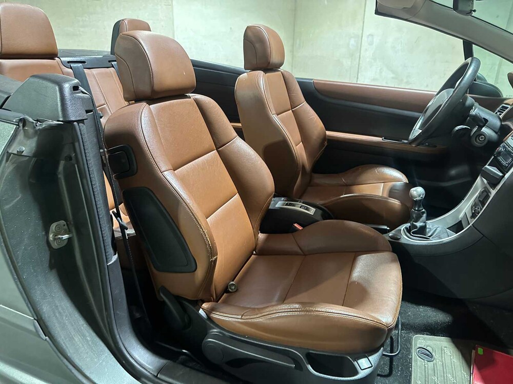 Peugeot 307 CC 2.0-16V 136pk 2005, 96-RB-DR