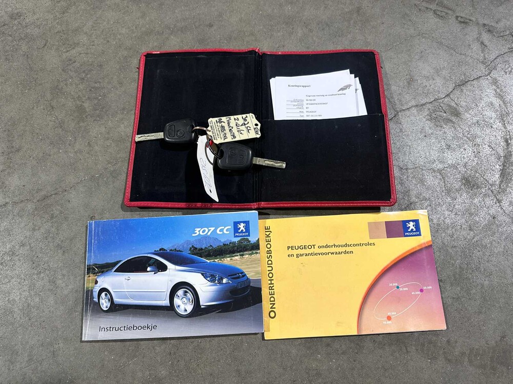 Peugeot 307 CC 2.0-16V 136pk 2005, 96-RB-DR