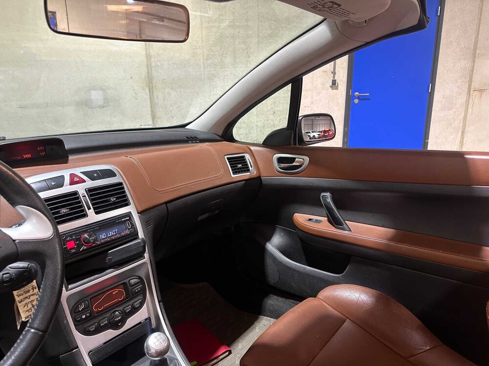 Peugeot 307 CC 2.0-16V 136pk 2005, 96-RB-DR