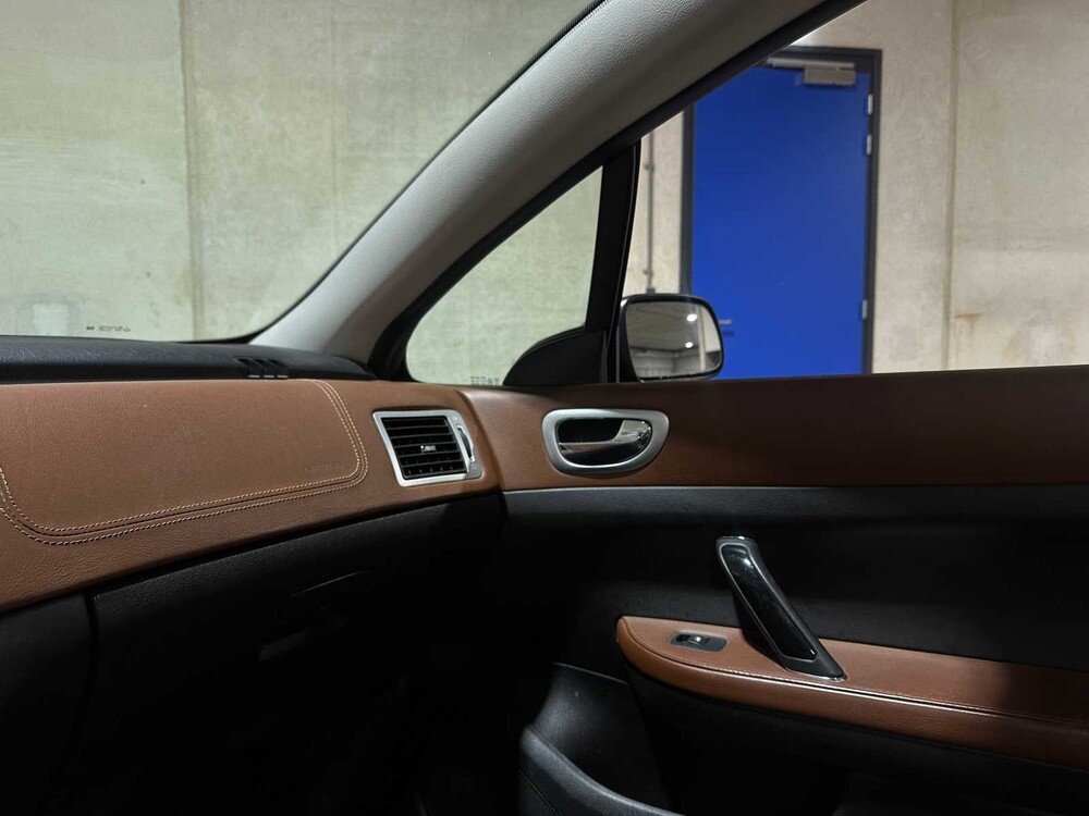 Peugeot 307 CC 2.0-16V 136pk 2005, 96-RB-DR