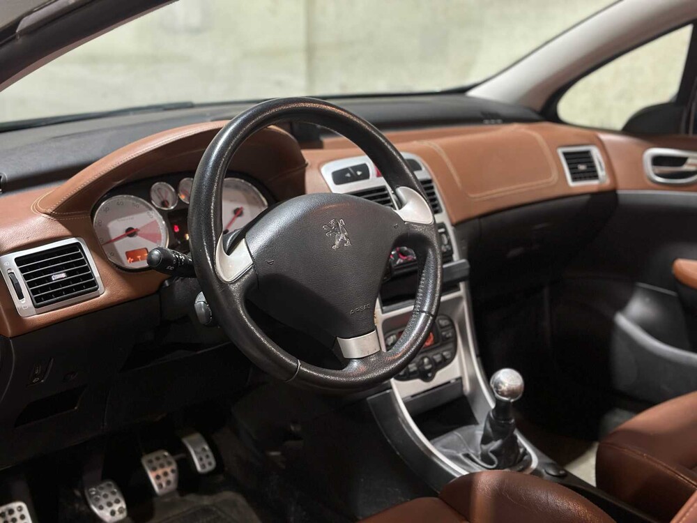 Peugeot 307 CC 2.0-16V 136pk 2005, 96-RB-DR