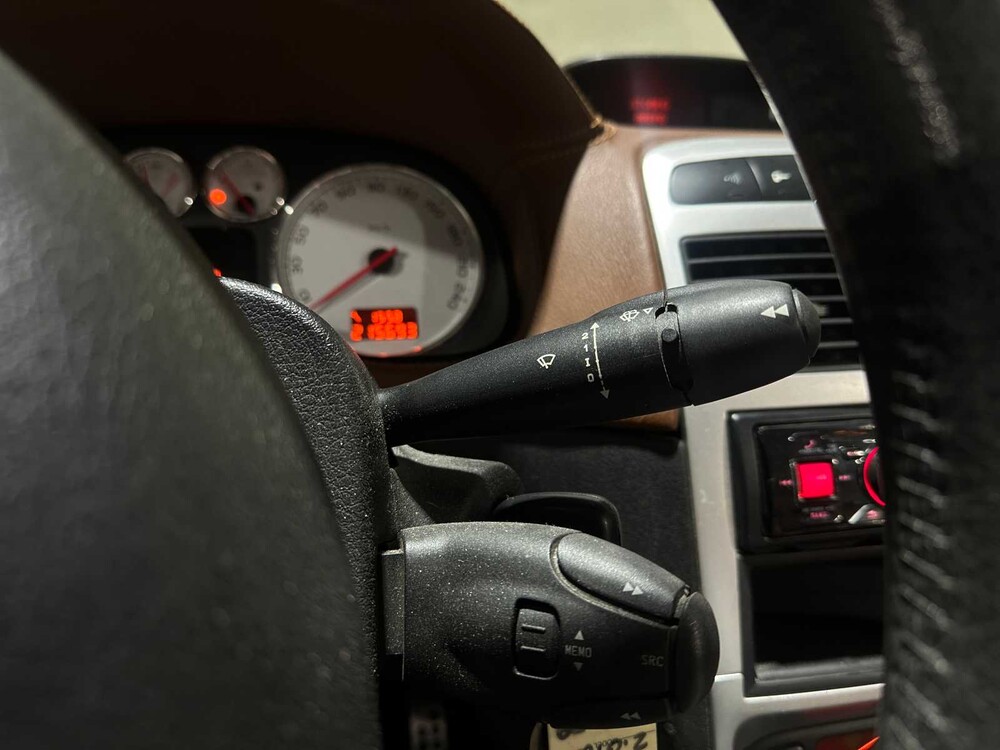 Peugeot 307 CC 2.0-16V 136pk 2005, 96-RB-DR