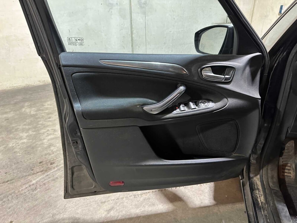 Ford S-Max 2.0 Trend 145pk 2010, 82-LGN-3