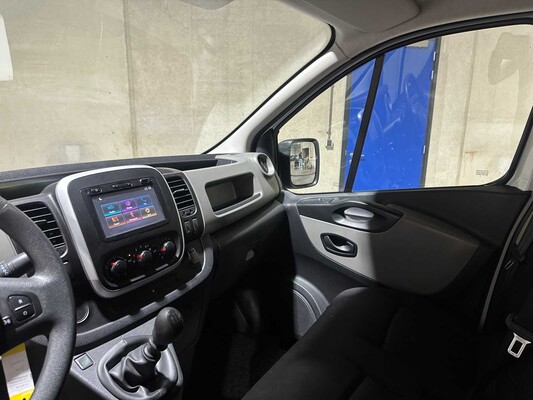 Renault Trafic 1.6 dCi T29 Comfort Commercial Vehicle 121hp 2018, V-070-RL