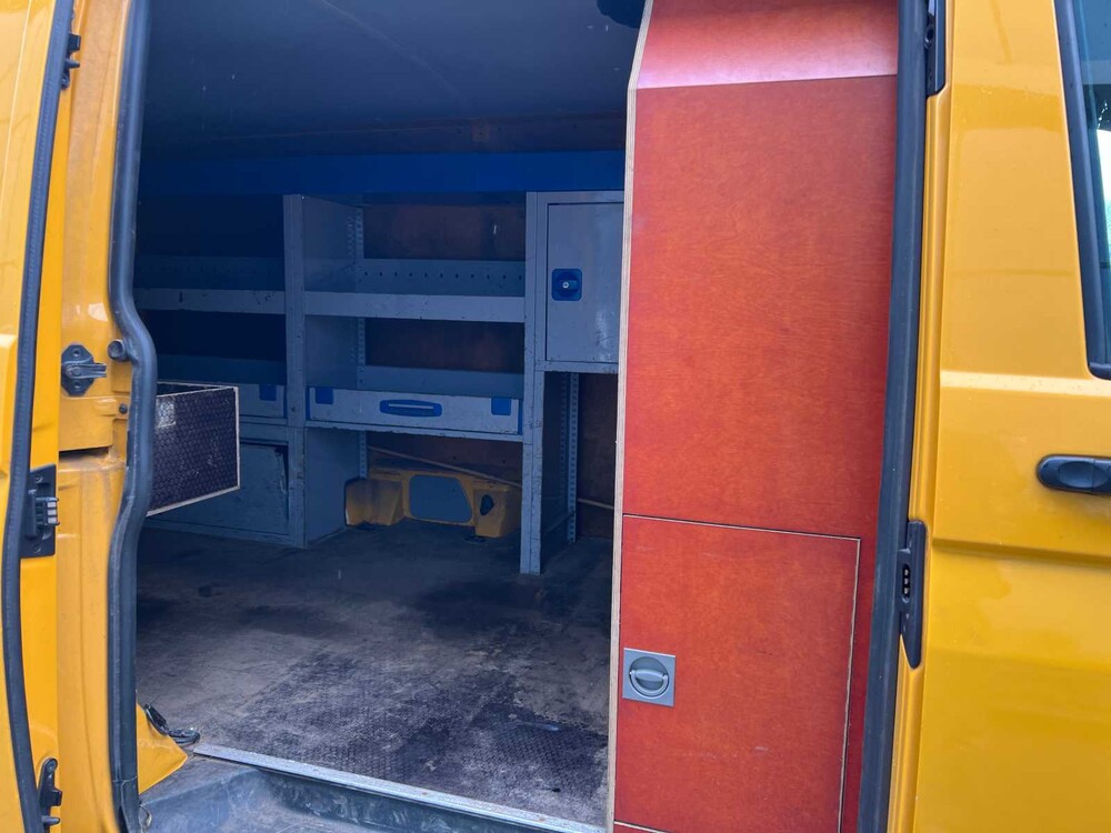 Volkswagen Transporter 2.0 TDI 102pk 2013, VD-223-D