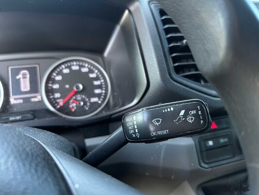 Volkswagen Crafter 30 2.0 TDI Trendline 102hp 2018, V-685-KX Commercial Vehicle