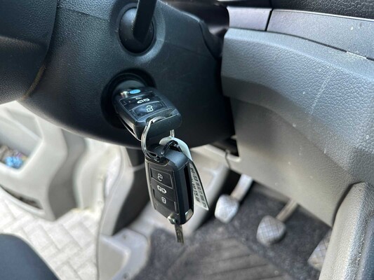 Volkswagen Crafter 30 2.0 TDI Trendline 102hp 2018, V-685-KX Commercial Vehicle