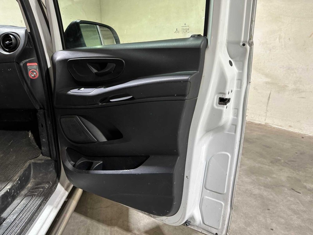 Mercedes-Benz Vito 111 CDI Lang Bestelauto van Het Jaar Editie 114pk 2017 Bedrijfswagen, V-815-GK