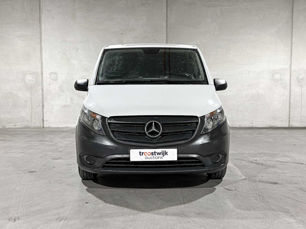 Mercedes-Benz Vito 111 CDI Lang Bestelauto van Het Jaar Editie 114pk 2017 Bedrijfswagen, V-815-GK