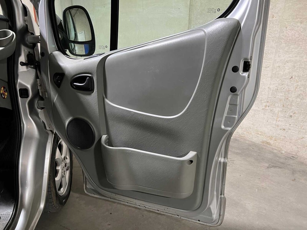 Renault Trafic 2.0 dCi T29 L2H1 DC 114pk 2008, 67-VTN-4 Bedrijfswagen