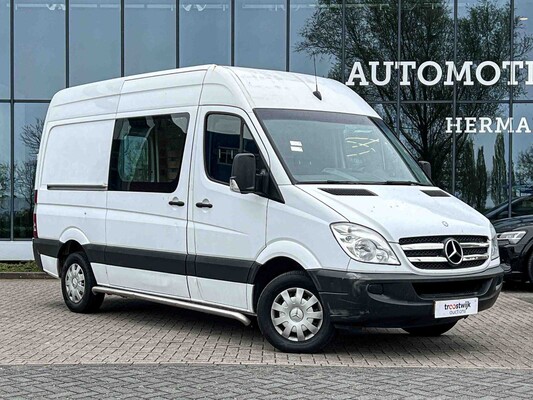 Mercedes-Benz Sprinter 510 2.2 CDI 366 Commercial Vehicle 95hp 2011, 8-VNG-54