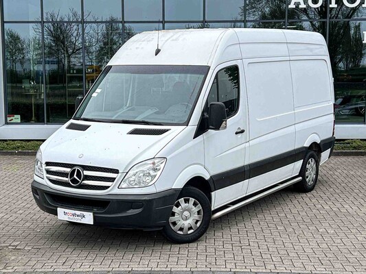 Mercedes-Benz Sprinter 510 2.2 CDI 366 Commercial Vehicle 95hp 2011, 8-VNG-54