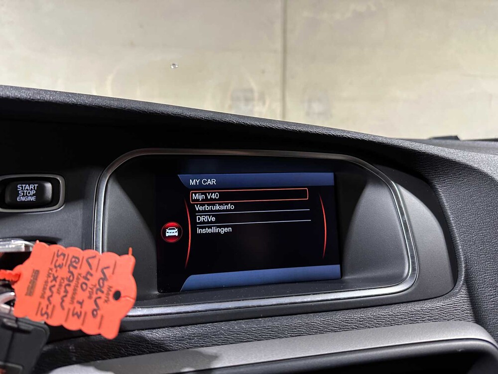 Volvo V40 1.6 T3 Kinetic 150pk 2012, 53-XVV-5