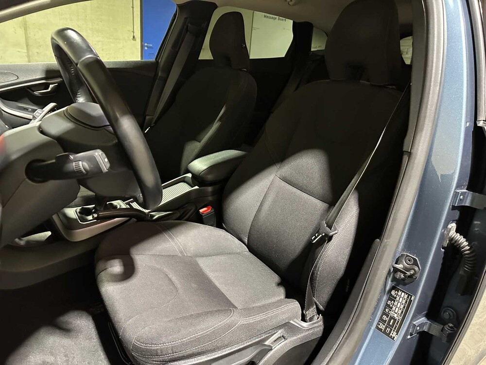 Volvo V40 1.6 T3 Kinetic 150pk 2012, 53-XVV-5