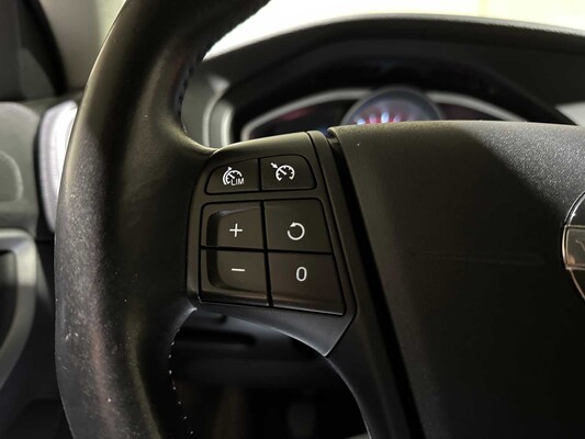 Volvo V40 1.6 T3 Kinetic 150hp 2012, 53-XVV-5
