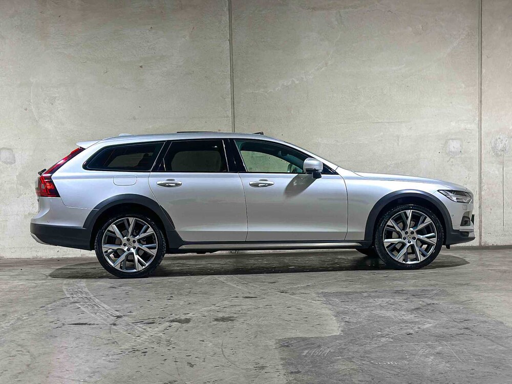 Volvo V90 Cross Country 2.0 B6 AWD Pro 299PS 2020, J-525-DK