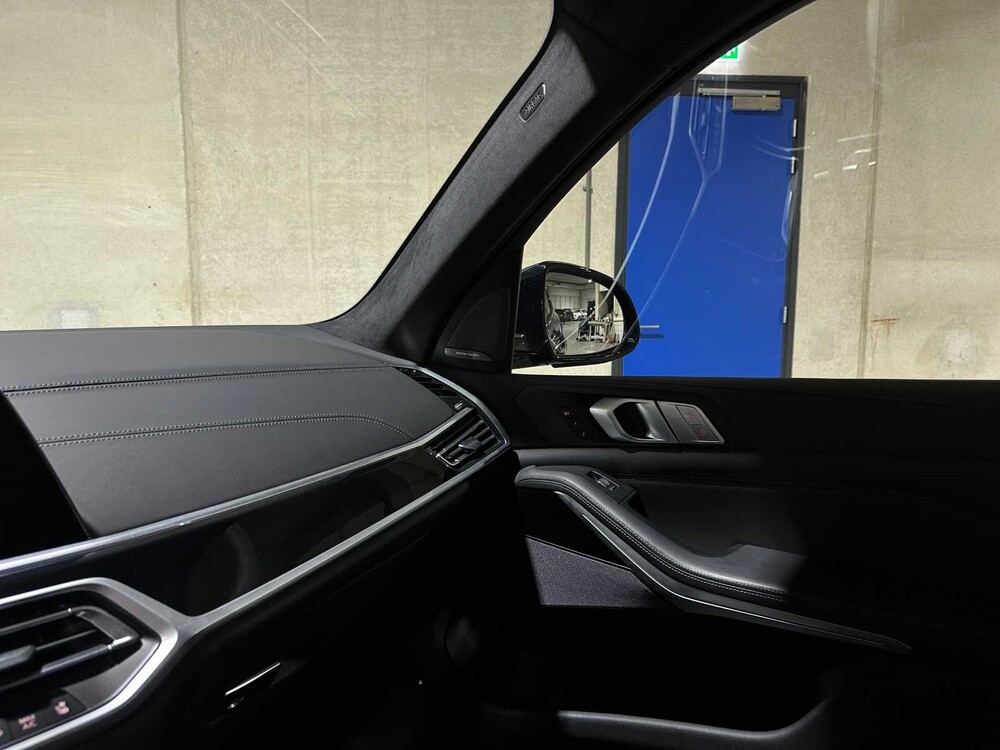 BMW X7 M50i 4.4 V8 High Executive M-Sport 530PS 2021 G07, P-038-DK