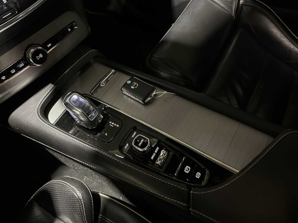 Volvo XC90 2.0 T8 R-Design Twin Engine AWD Inscription 320PS 2016, JN-926-L