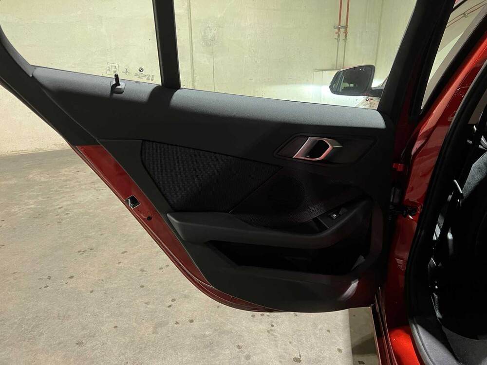 BMW 118i Business Edition 136PS 2022 (Original-NL) 1er F40, P-486-BZ