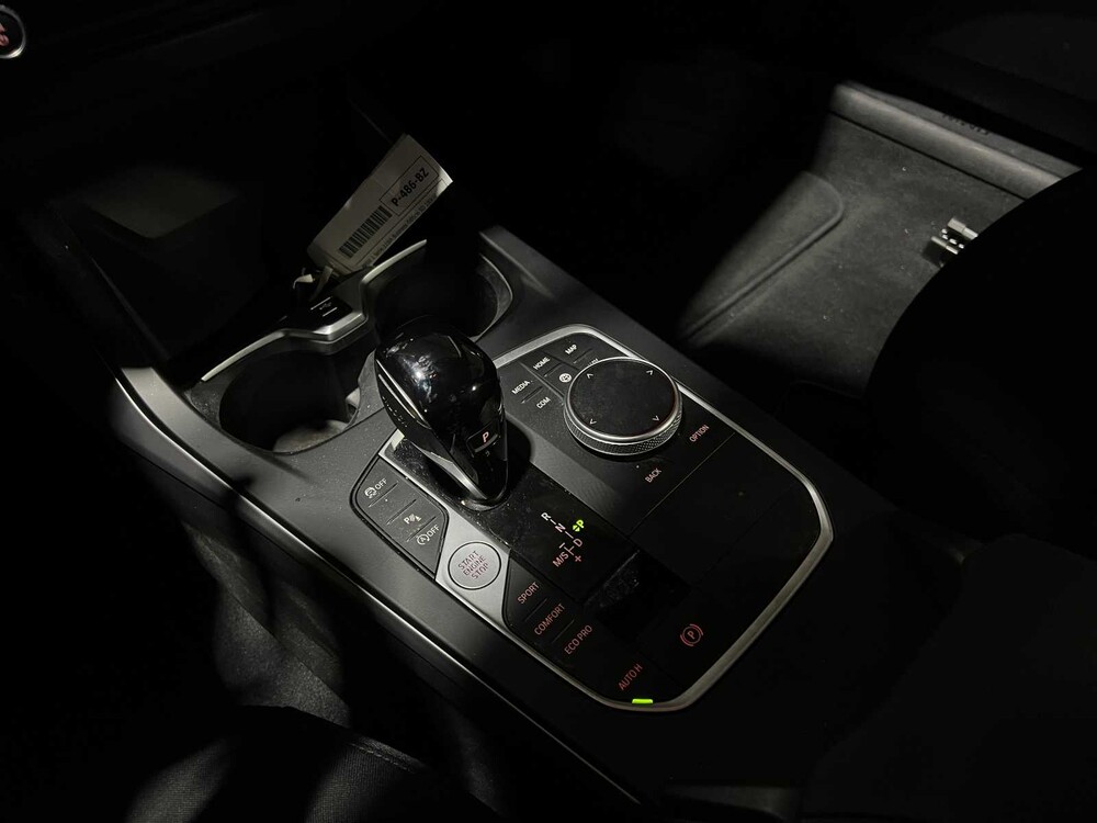 BMW 118i Business Edition 136PS 2022 (Original-NL) 1er F40, P-486-BZ