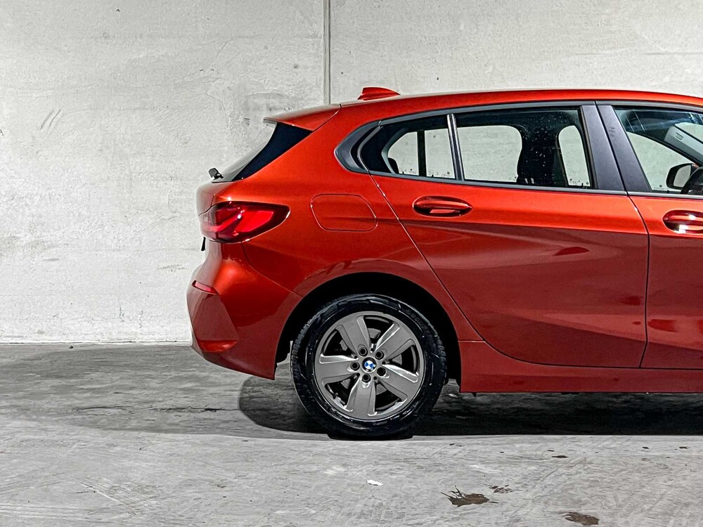 BMW 118i Business Edition 136PS 2022 (Original-NL) 1er F40, P-486-BZ