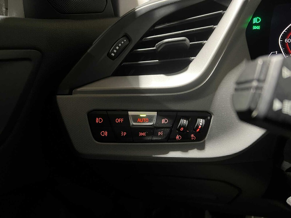 BMW 118i Business Edition 136PS 2022 (Original-NL) 1er F40, P-486-BZ