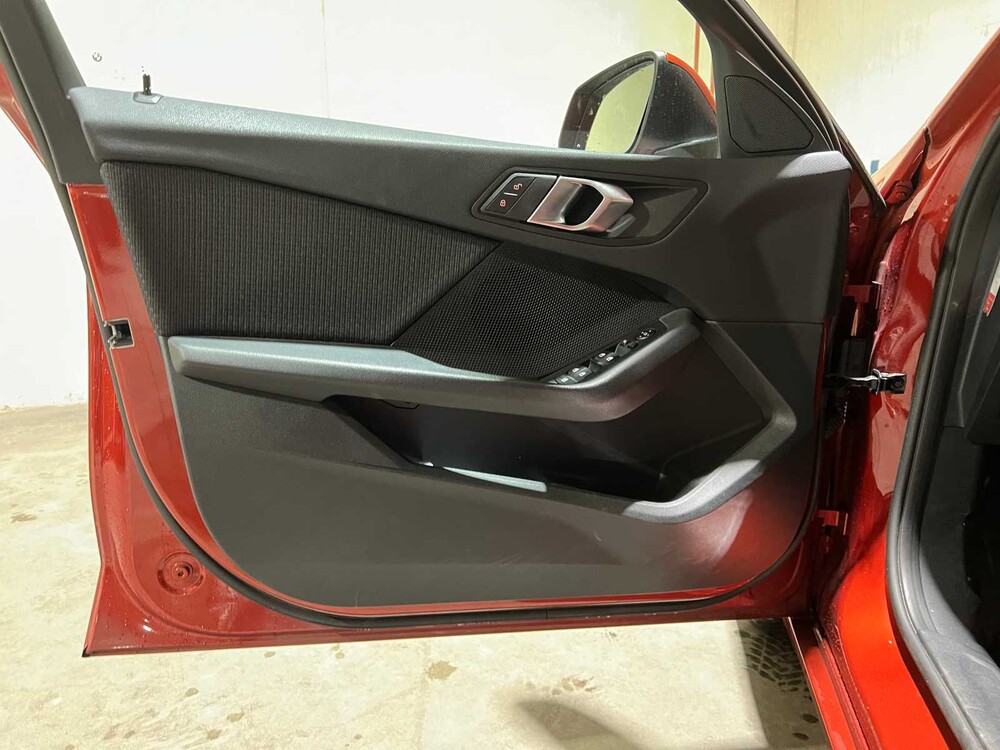 BMW 118i Business Edition 136PS 2022 (Original-NL) 1er F40, P-486-BZ