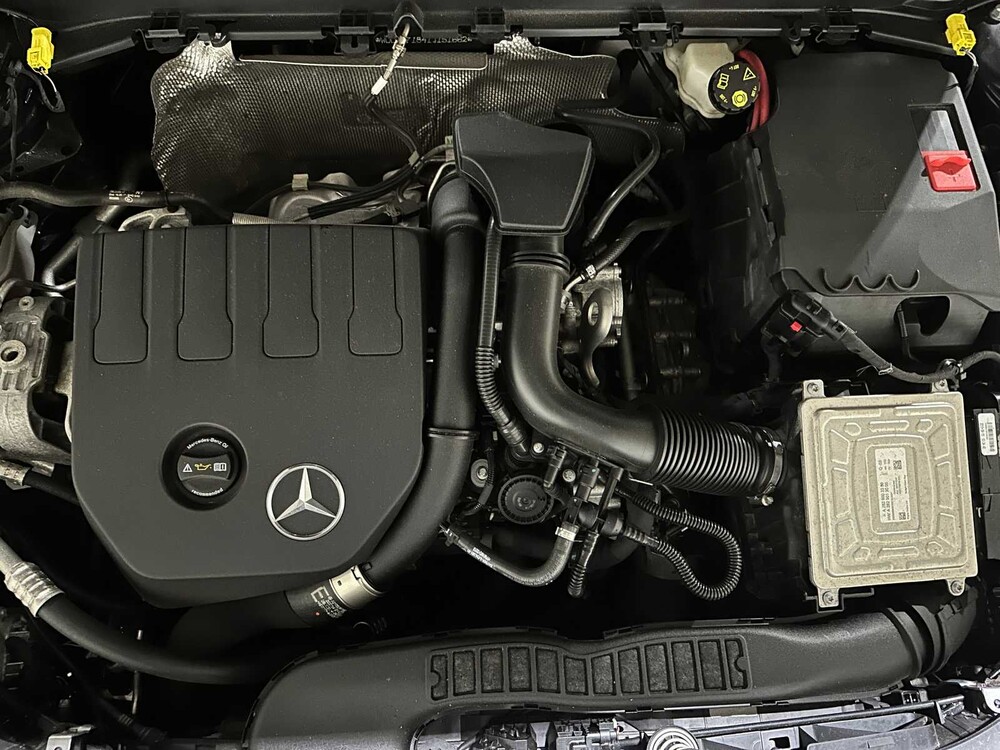 Mercedes-Benz A180 Limousine Premium Plus 136PS 2020, R-276-VV