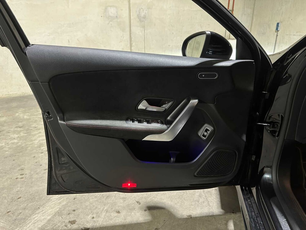 Mercedes-Benz A180 Limousine Premium Plus 136PS 2020, R-276-VV