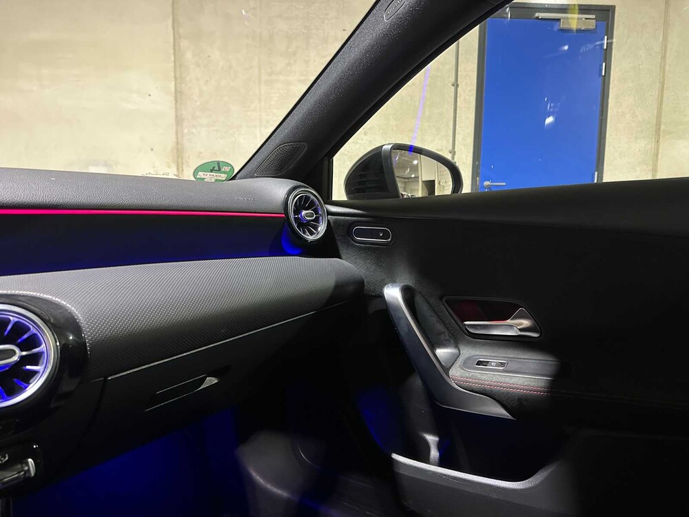 Mercedes-Benz A180 Limousine Premium Plus 136PS 2020, R-276-VV