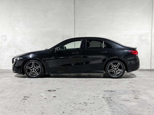 Mercedes-Benz A180 Limousine Premium Plus 136PS 2020, R-276-VV