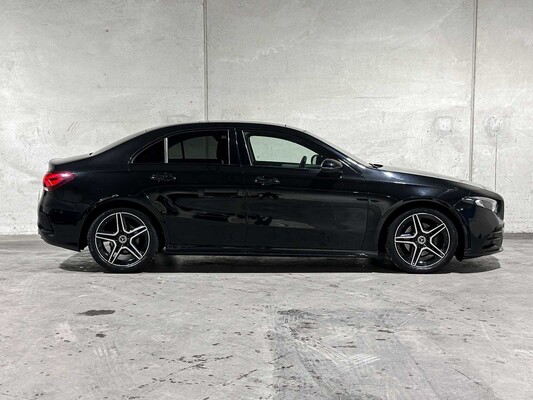Mercedes-Benz A180 Limousine Premium Plus 136PS 2020, R-276-VV