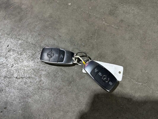 Mercedes-Benz A180 Limousine Premium Plus 136PS 2020, R-276-VV