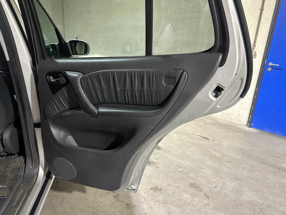 Mercedes-Benz ML55 AMG 5.5 V8 (MwSt) 347PS 2003 M-Klasse, NL-Kennzeichen Youngtimer