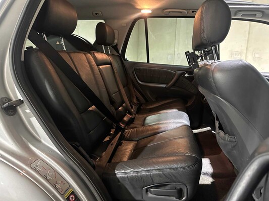 Mercedes-Benz ML55 AMG 5.5 V8 (MwSt) 347PS 2003 M-Klasse, NL-Kennzeichen Youngtimer