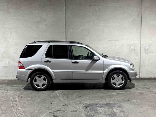 Mercedes-Benz ML55 AMG 5.5 V8 (MwSt) 347PS 2003 M-Klasse, NL-Kennzeichen Youngtimer