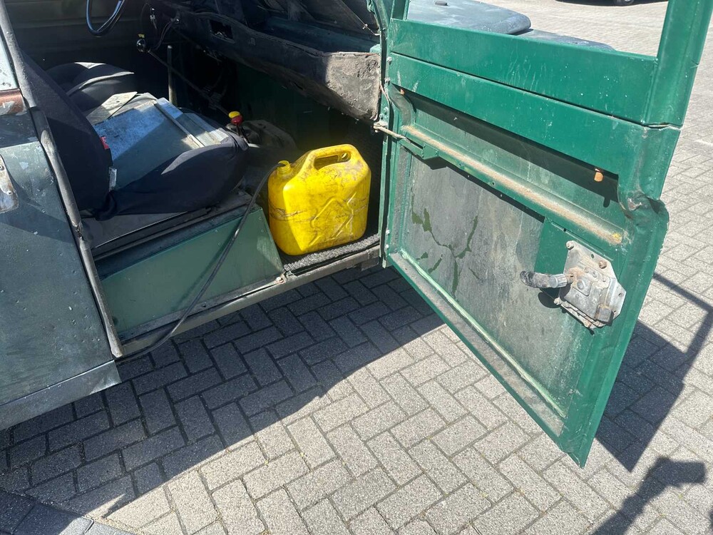 Land Rover 109