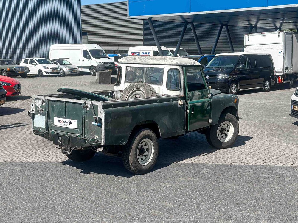 Land Rover 109