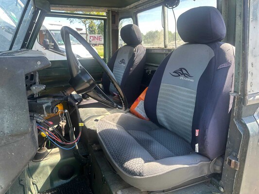 Land Rover 109