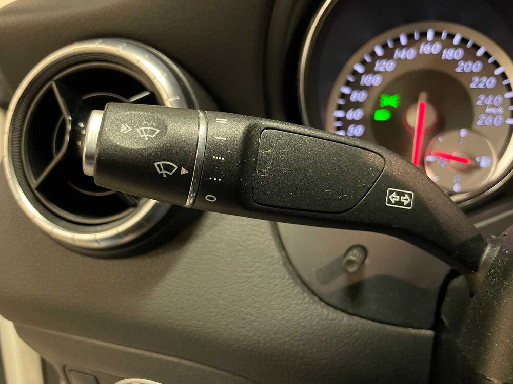 Mercedes-Benz CLA180 CDI Lease Edition 109 PS 2016 CLA-Klasse, HV-978-B