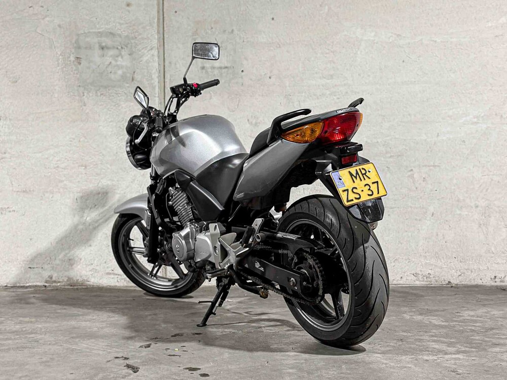 Honda CBF500 Naked 499cc 2007, MR-ZS-37 Tour Motorrad