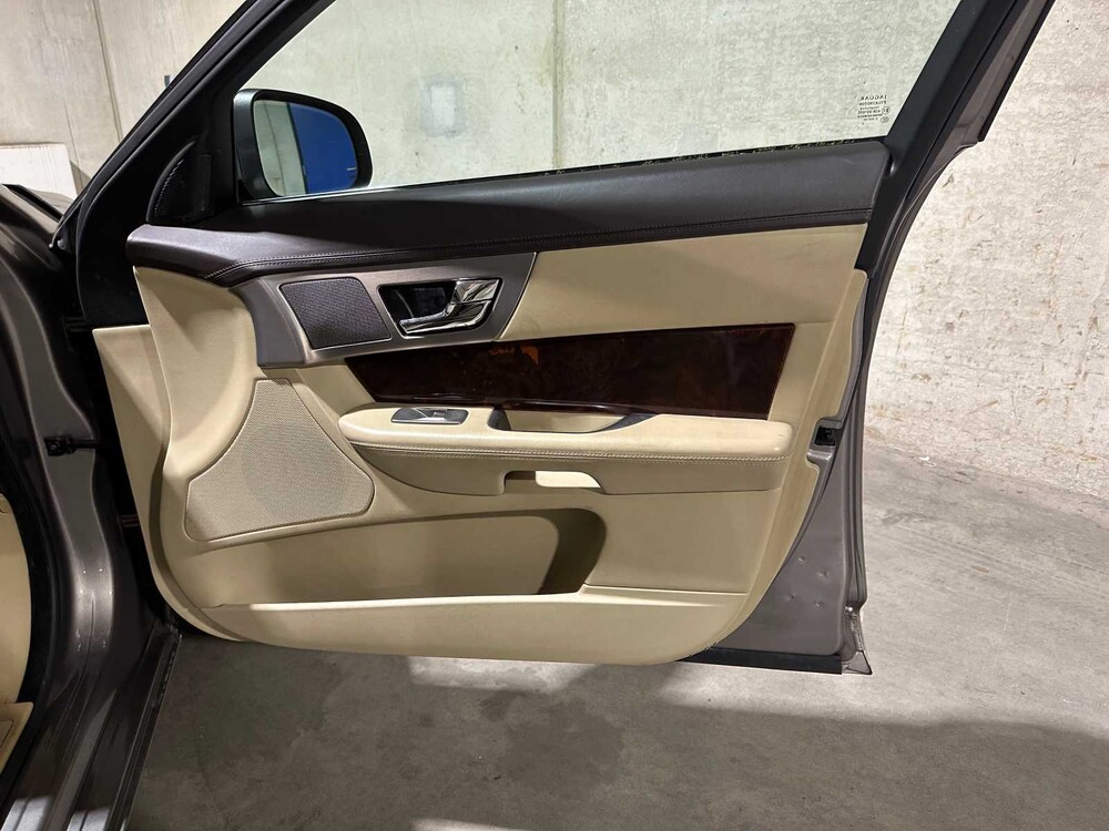 Jaguar XF 2.7D V6 Luxus 207PS 2008, 69-HXG-3 Youngtimer