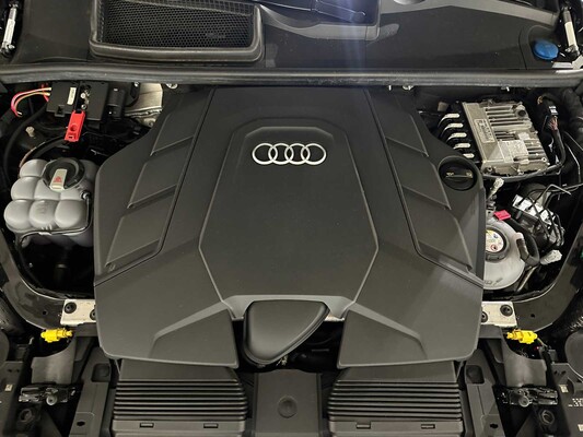 Audi Q7 55 TFSI e Quattro S-Line Pro Line Plus 340pk 2020, NL-Kenteken