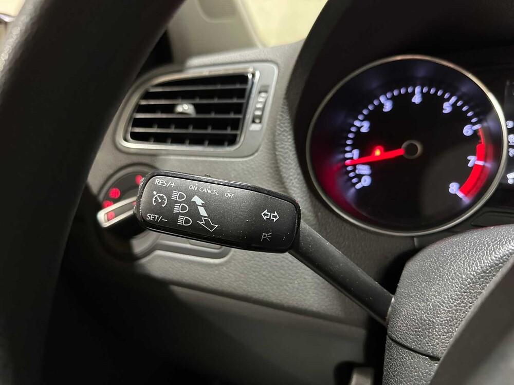 Volkswagen Polo 1.2 TSI Comfortline (Automaat) 90pk 2016, JK-564-N