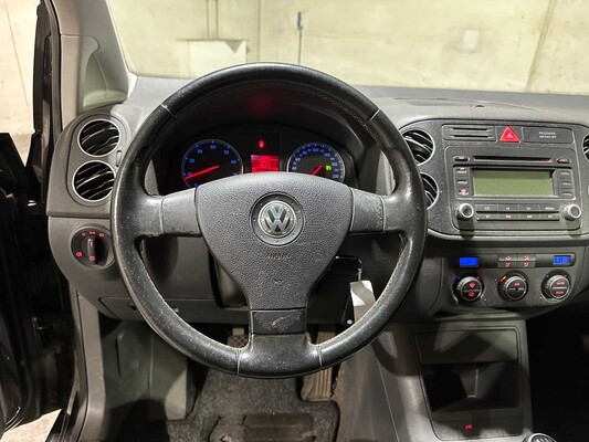 Volkswagen Golf Plus 1.6 FSI Sportline 116hp 2005, 60-RR-FH