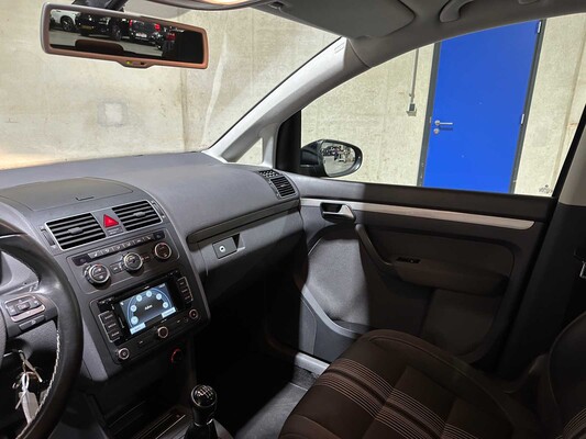 Volkswagen Touran 1.4 TSI Comfortline 7-pers 140PS 2013, 8-TGK-22