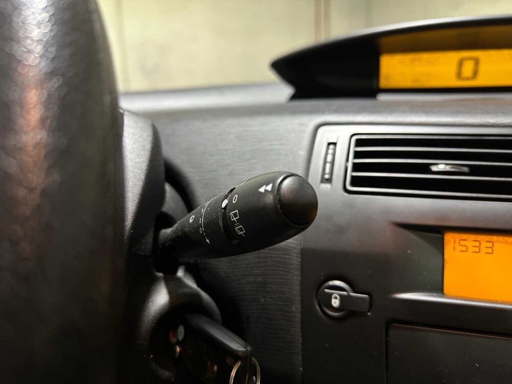 Citroen C4 1.6-16V Ligne Business 109pk 2007, 79-XR-PR