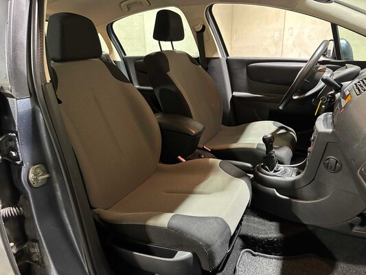 Citroen C4 1.6-16V Ligne Business 109hp 2007, 79-XR-PR